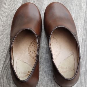 Dansko womens shoe